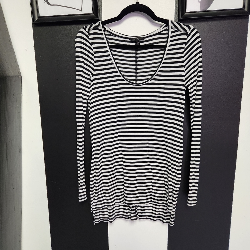 Long sleeve long torso top